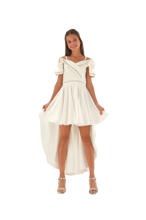 Kız çocuk kuyruklu elbise