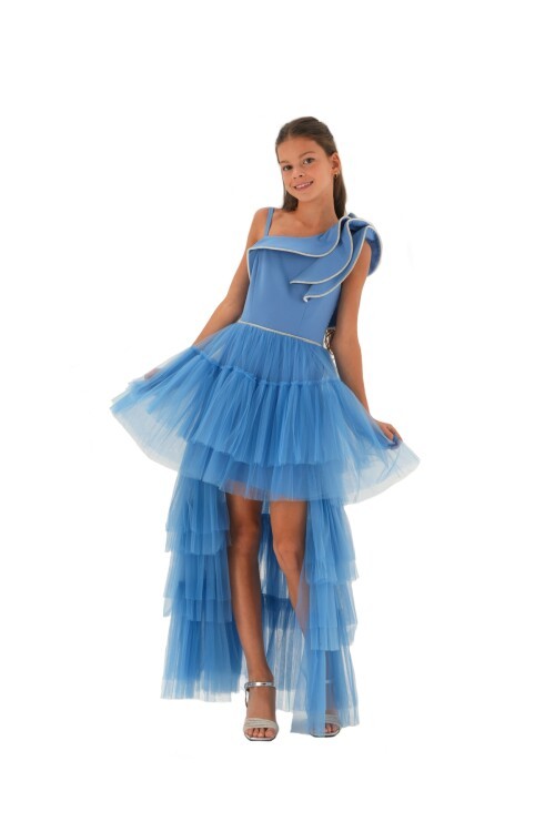 Kız çocuk kuyruklu elbise